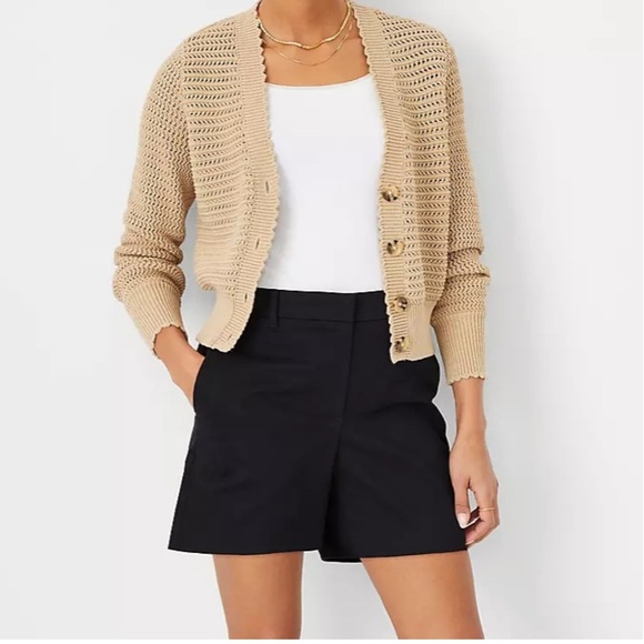 Ann Taylor Classic Black Mid Rise 5” Cotton City Short - Picture 1 of 3